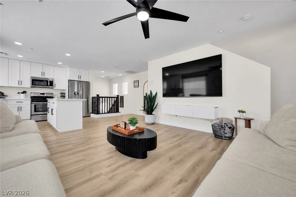 8920 Carter Montgomery, Las Vegas, NV 89149