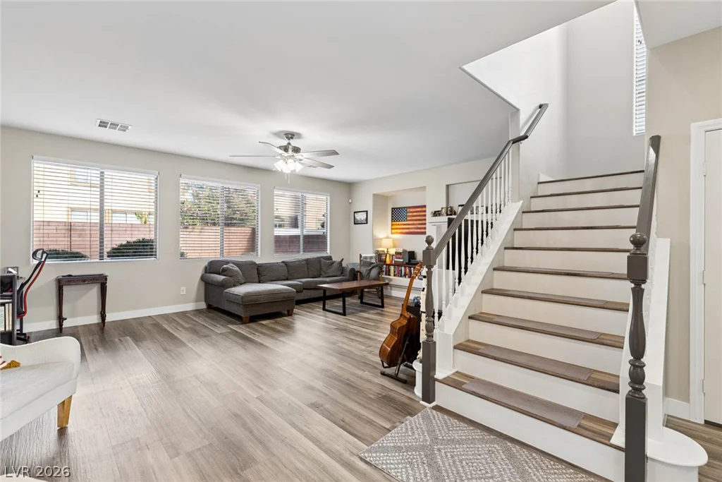 8212 Chimney Bluffs, North Las Vegas, NV 89085