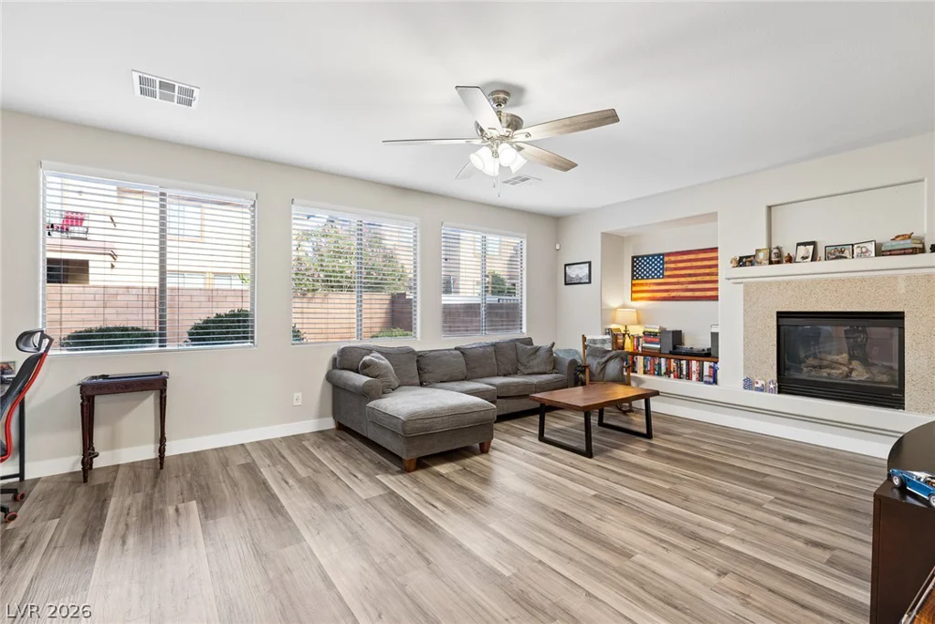 8212 Chimney Bluffs, North Las Vegas, NV 89085