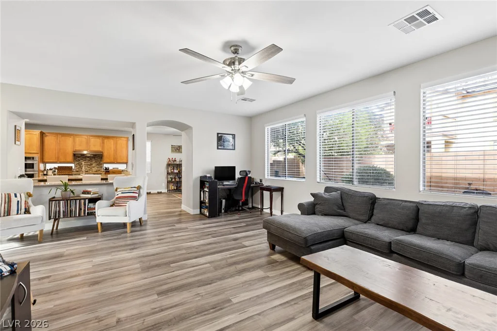 8212 Chimney Bluffs, North Las Vegas, NV 89085