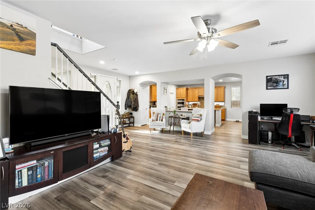 8212 Chimney Bluffs, North Las Vegas, NV 89085
