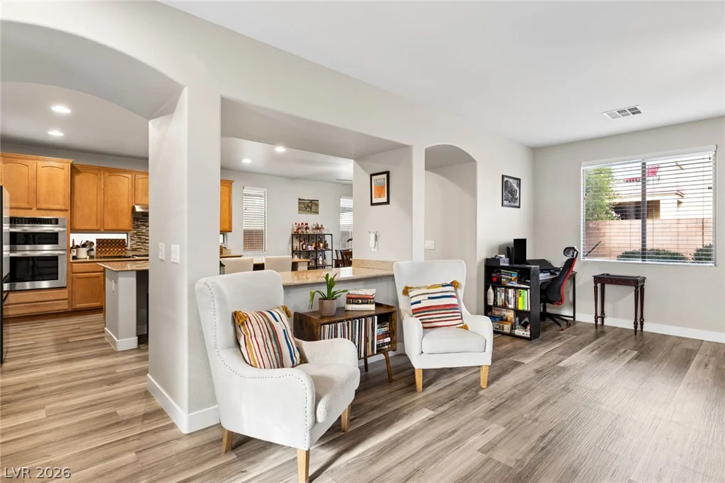 8212 Chimney Bluffs, North Las Vegas, NV 89085