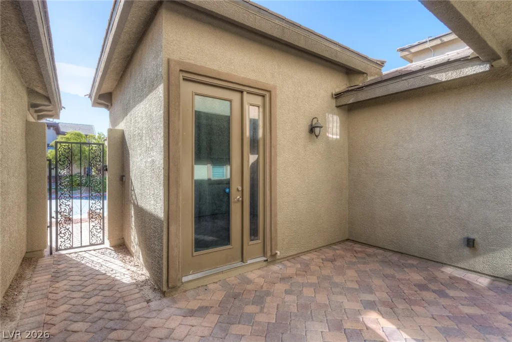 8212 Chimney Bluffs, North Las Vegas, NV 89085