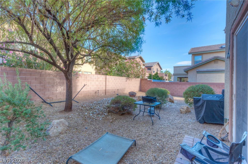 8212 Chimney Bluffs, North Las Vegas, NV 89085