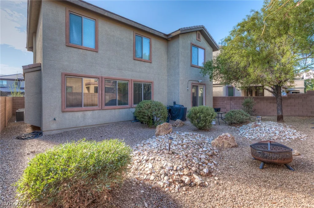 8212 Chimney Bluffs, North Las Vegas, NV 89085