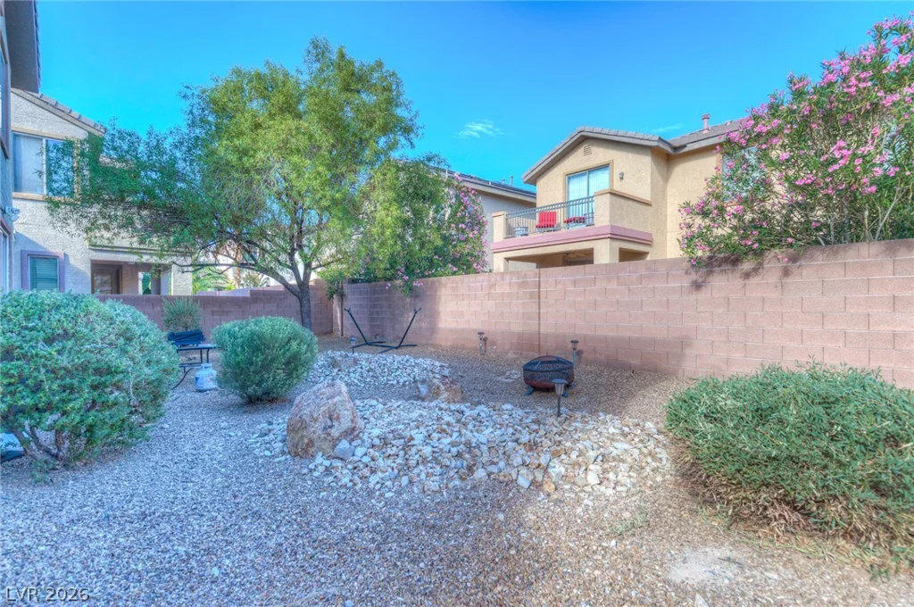 8212 Chimney Bluffs, North Las Vegas, NV 89085