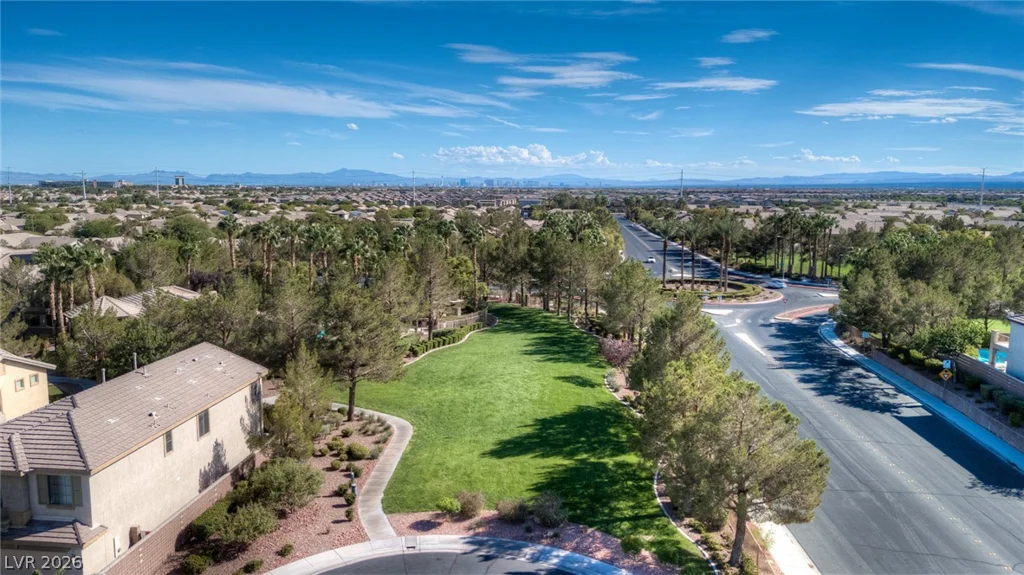 8212 Chimney Bluffs, North Las Vegas, NV 89085