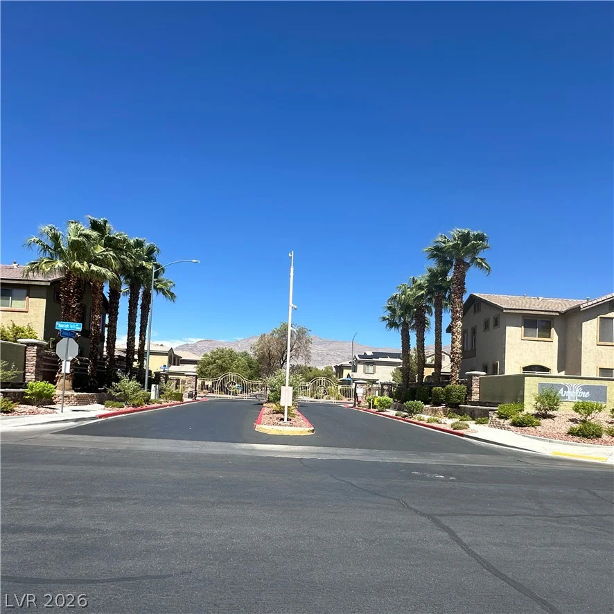 8212 Chimney Bluffs, North Las Vegas, NV 89085