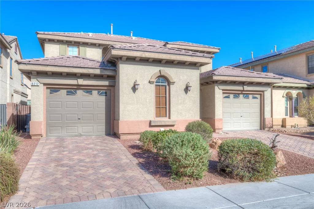 8212 Chimney Bluffs, North Las Vegas, NV 89085