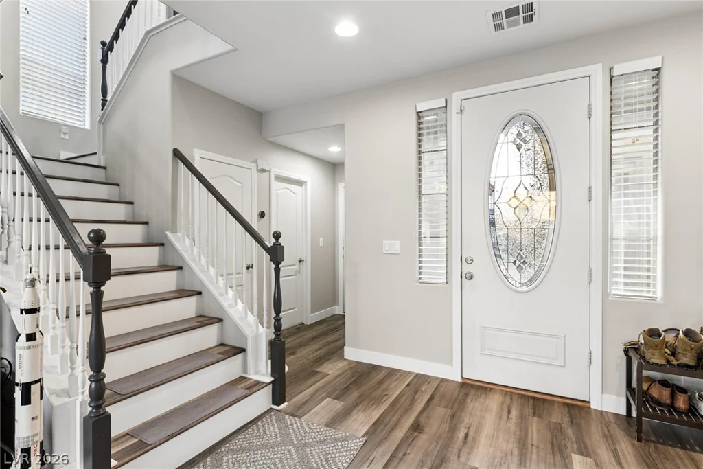 8212 Chimney Bluffs, North Las Vegas, NV 89085