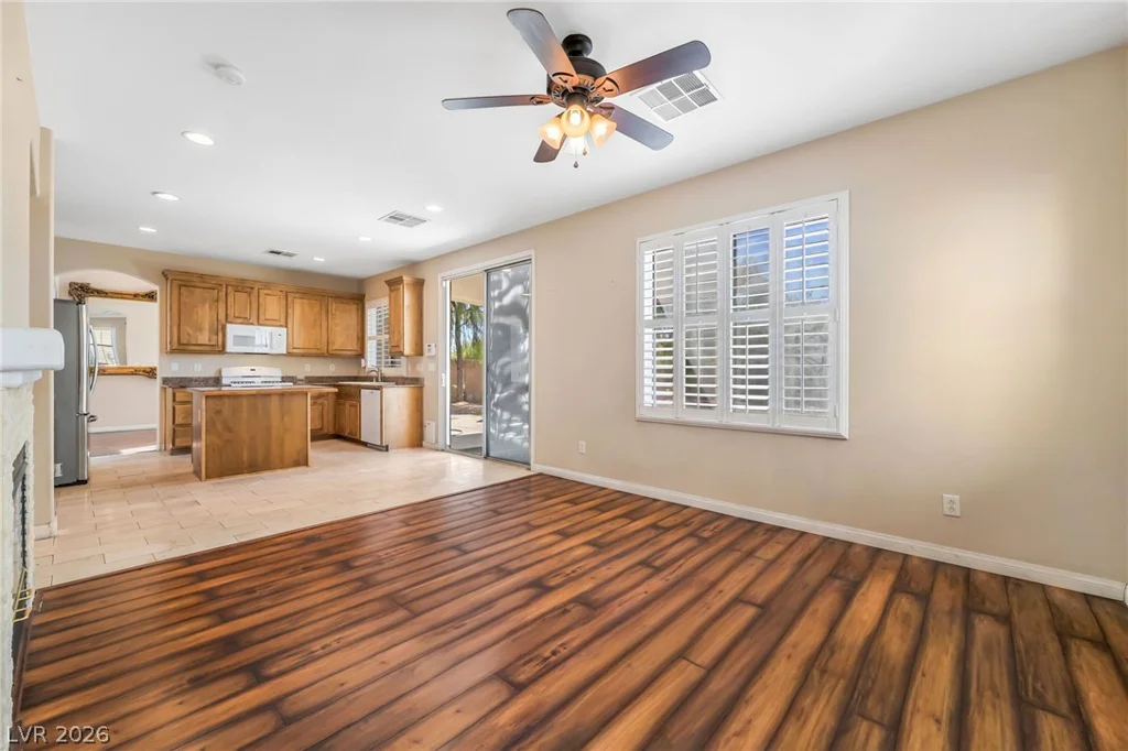 6041 Sundial Crest, Las Vegas, NV 89120