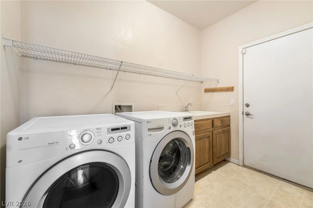 6041 Sundial Crest, Las Vegas, NV 89120