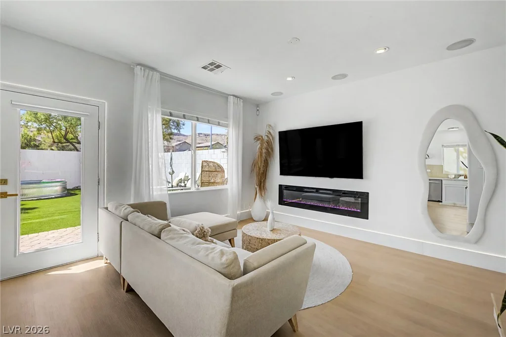 10147 Dragons Meadow, Las Vegas, NV 89148