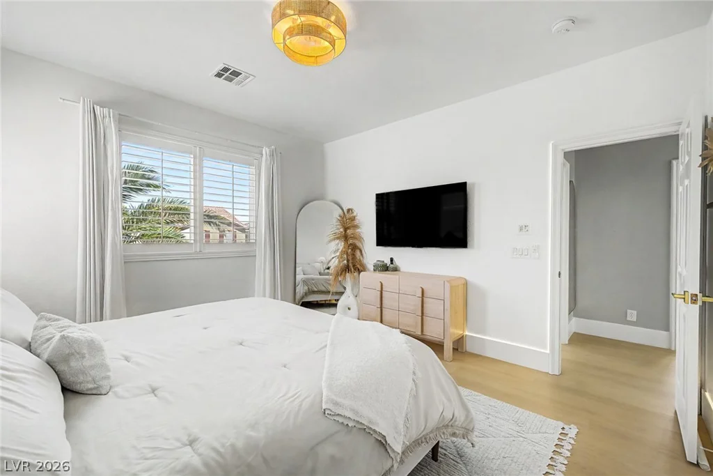 10147 Dragons Meadow, Las Vegas, NV 89148