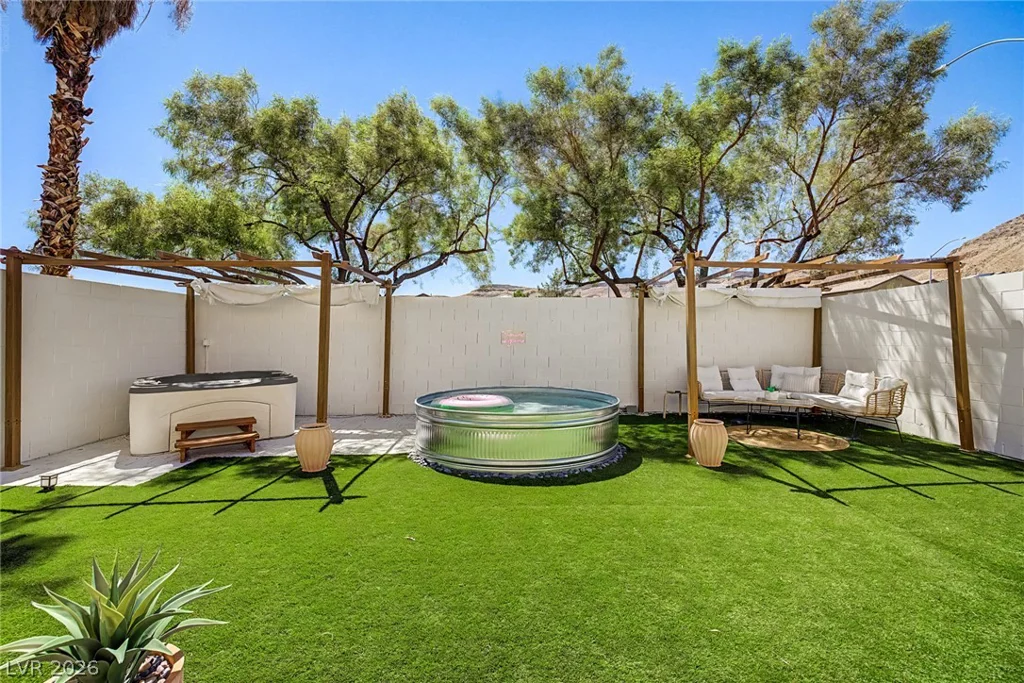10147 Dragons Meadow, Las Vegas, NV 89148