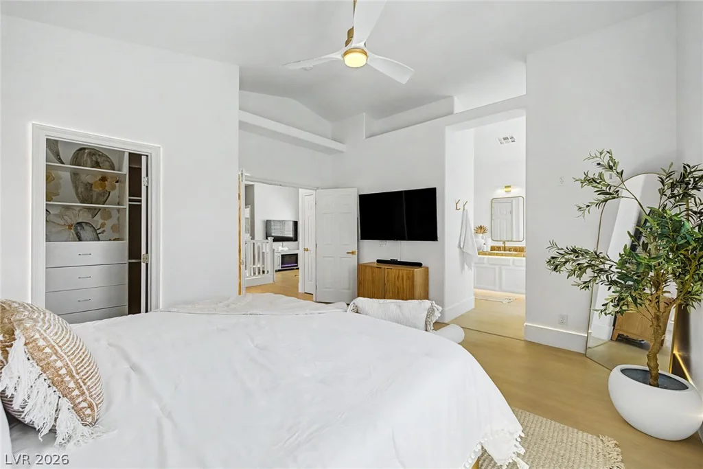 10147 Dragons Meadow, Las Vegas, NV 89148