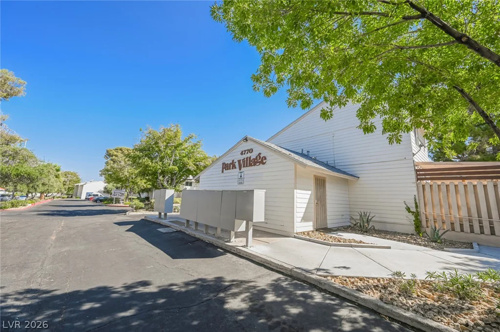 4770 Topaz, Las Vegas, NV 89121