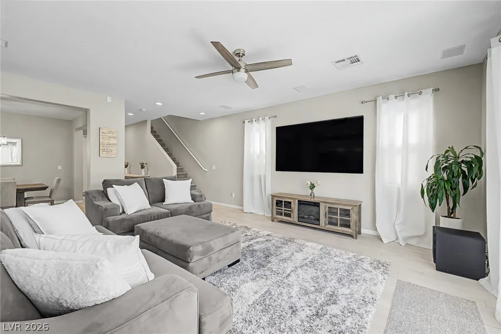 7045 Stockton Dunes, North Las Vegas, NV 89084