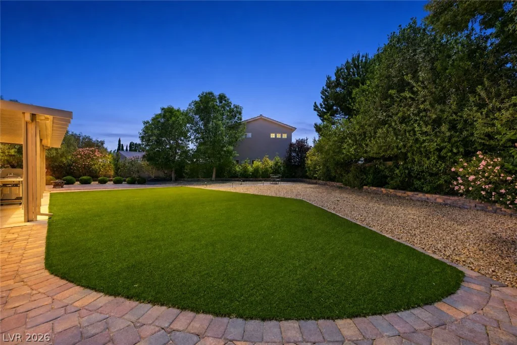 7671 Jones, Las Vegas, NV 89131