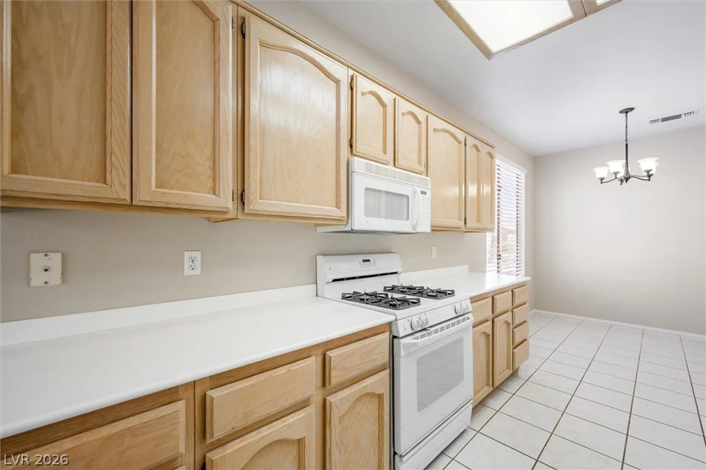 495 Elm Crest, Henderson, NV 89012