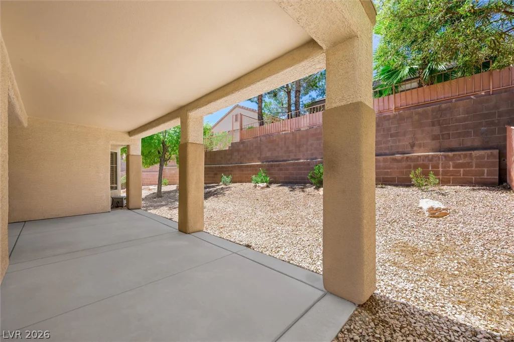 495 Elm Crest, Henderson, NV 89012