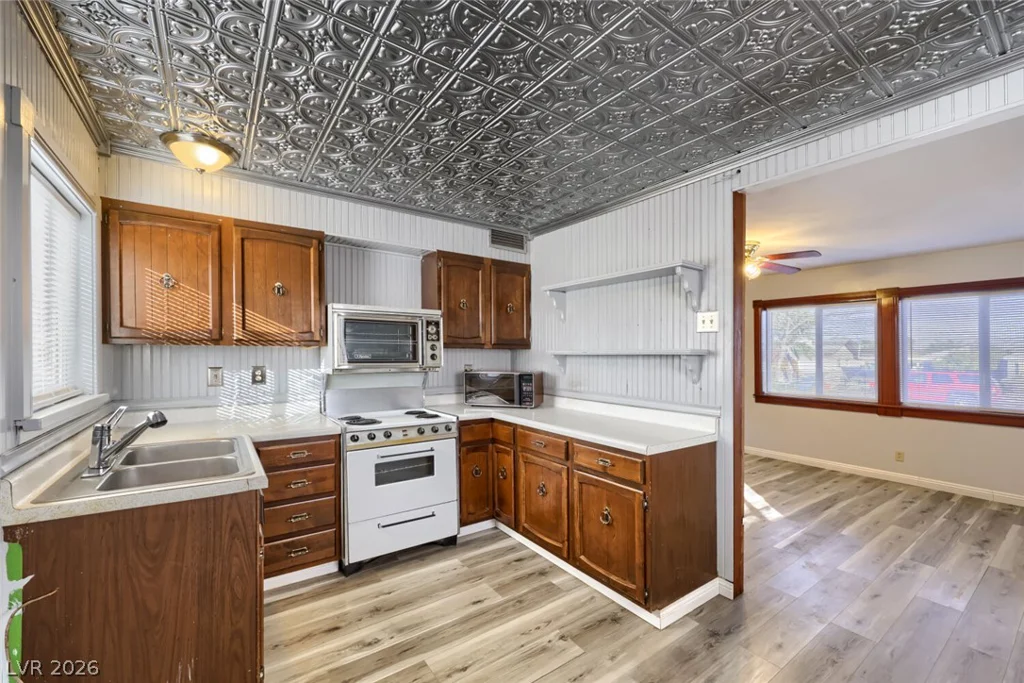 71 Church, Henderson, NV 89015