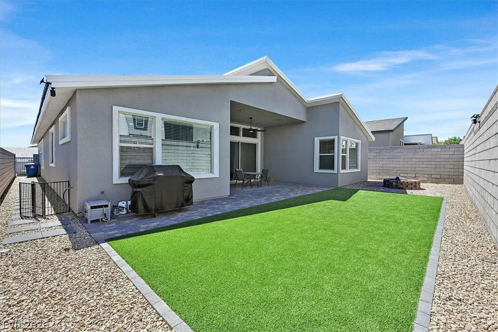 10284 Arrow Range, Las Vegas, NV 89166