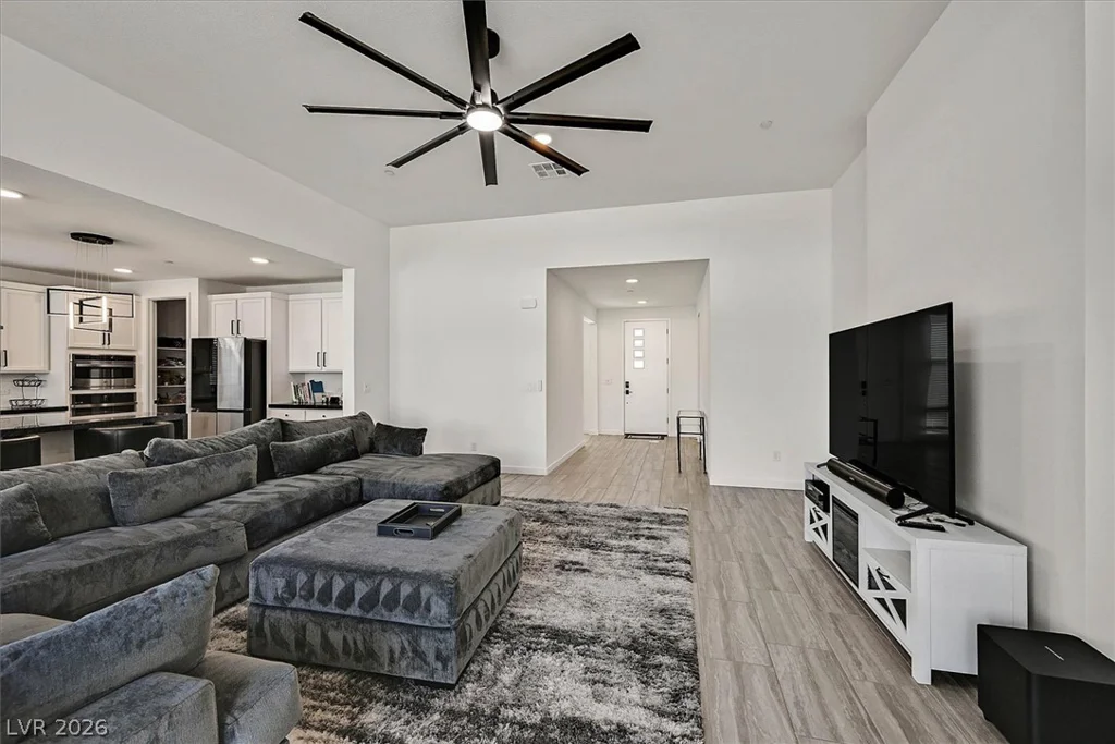 10284 Arrow Range, Las Vegas, NV 89166
