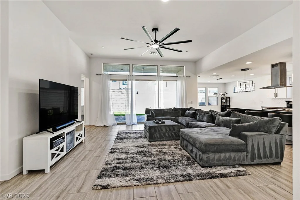 10284 Arrow Range, Las Vegas, NV 89166