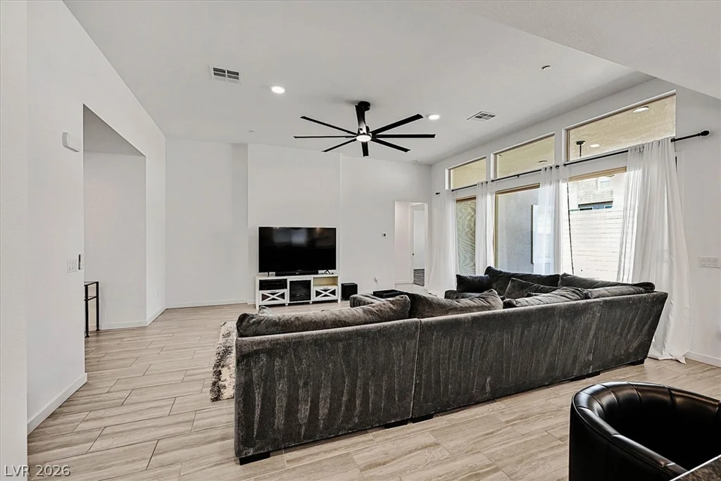 10284 Arrow Range, Las Vegas, NV 89166