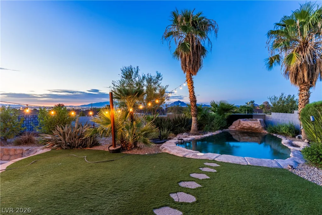 424 Waterwheel Falls, Henderson, NV 89015