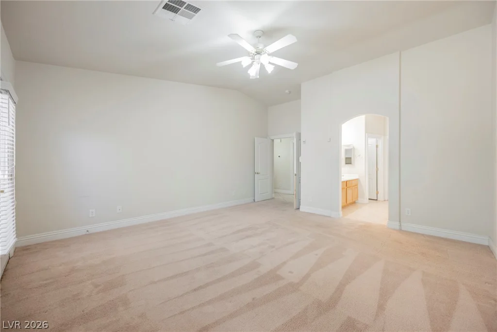 2467 Vegas Vic, Henderson, NV 89002