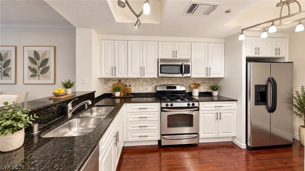 230 Flamingo, Las Vegas, NV 89169