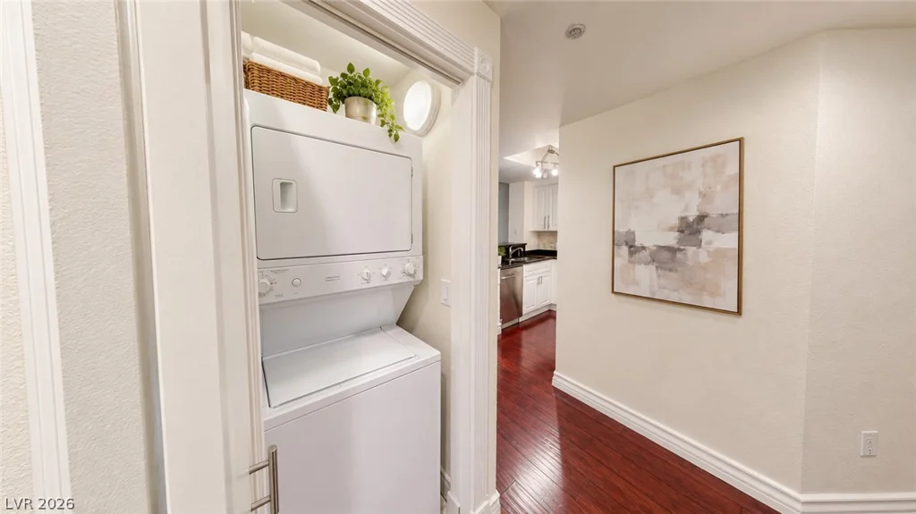 230 Flamingo, Las Vegas, NV 89169