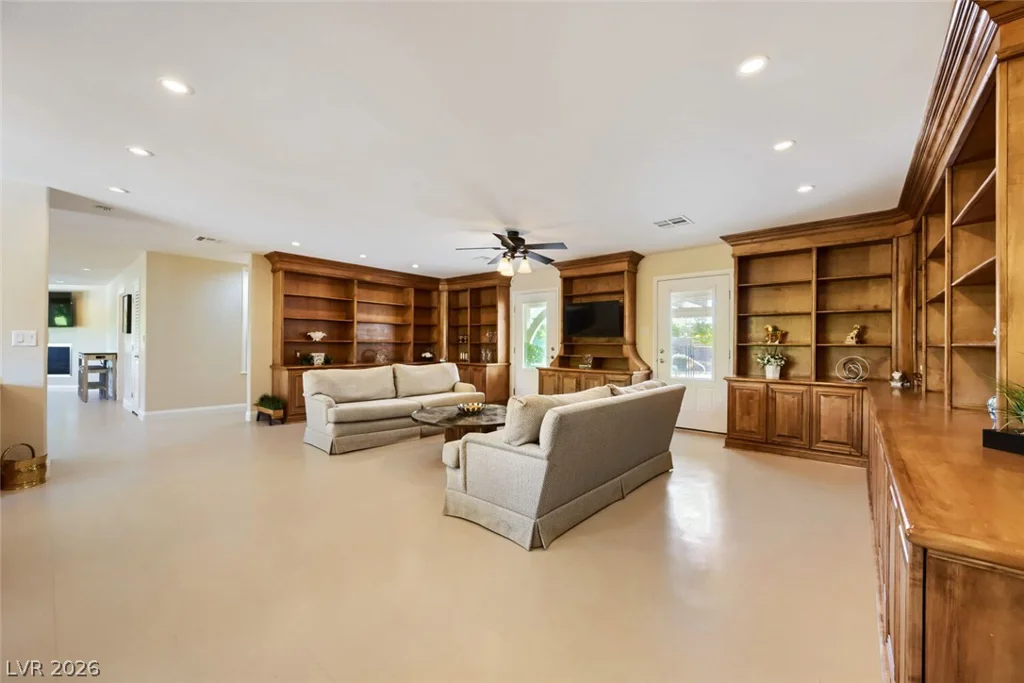 3101 Conners, Las Vegas, NV 89107