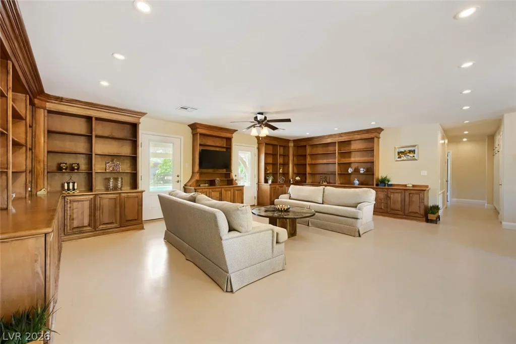 3101 Conners, Las Vegas, NV 89107