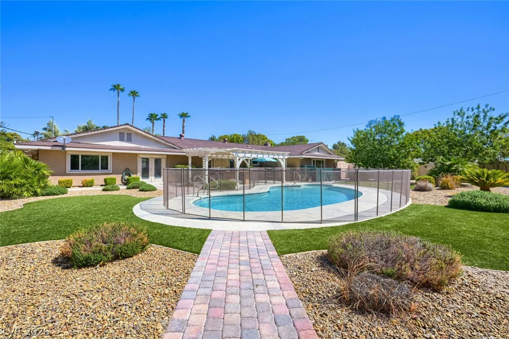 3101 Conners, Las Vegas, NV 89107
