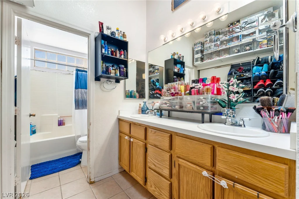 1520 Bonnie Castle, Las Vegas, NV 89108
