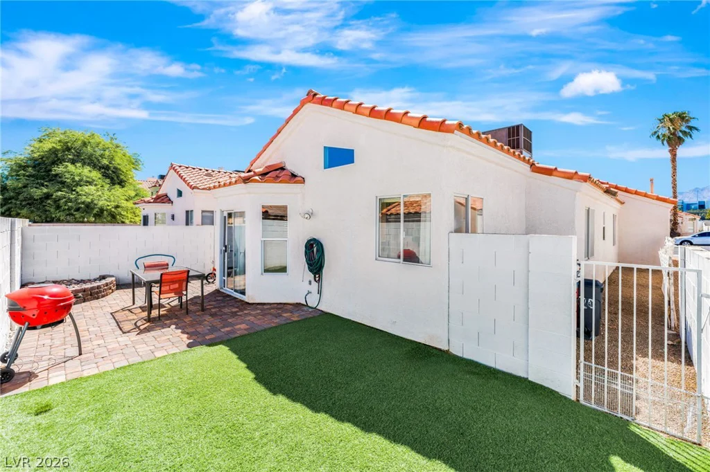 1520 Bonnie Castle, Las Vegas, NV 89108