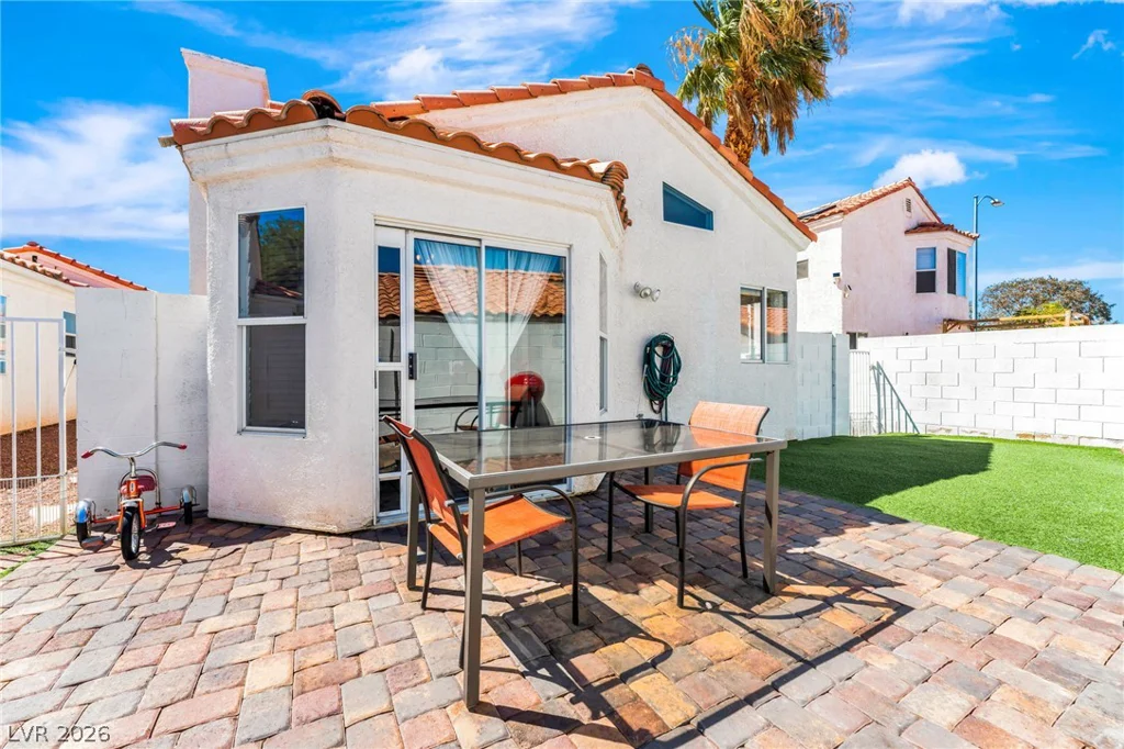 1520 Bonnie Castle, Las Vegas, NV 89108