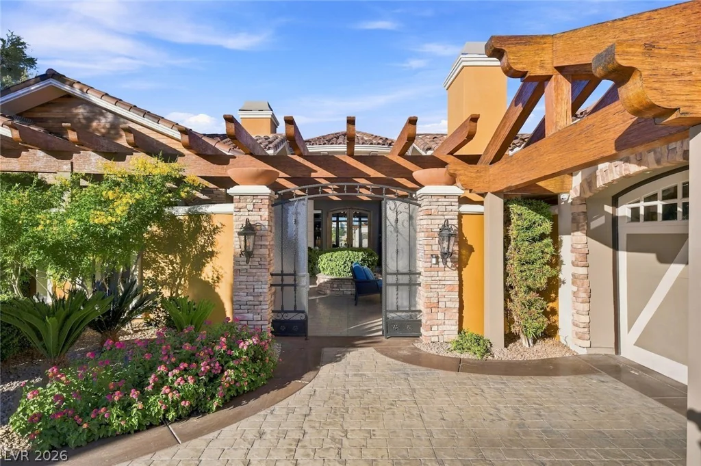 1364 Opal Valley, Henderson, NV 89052
