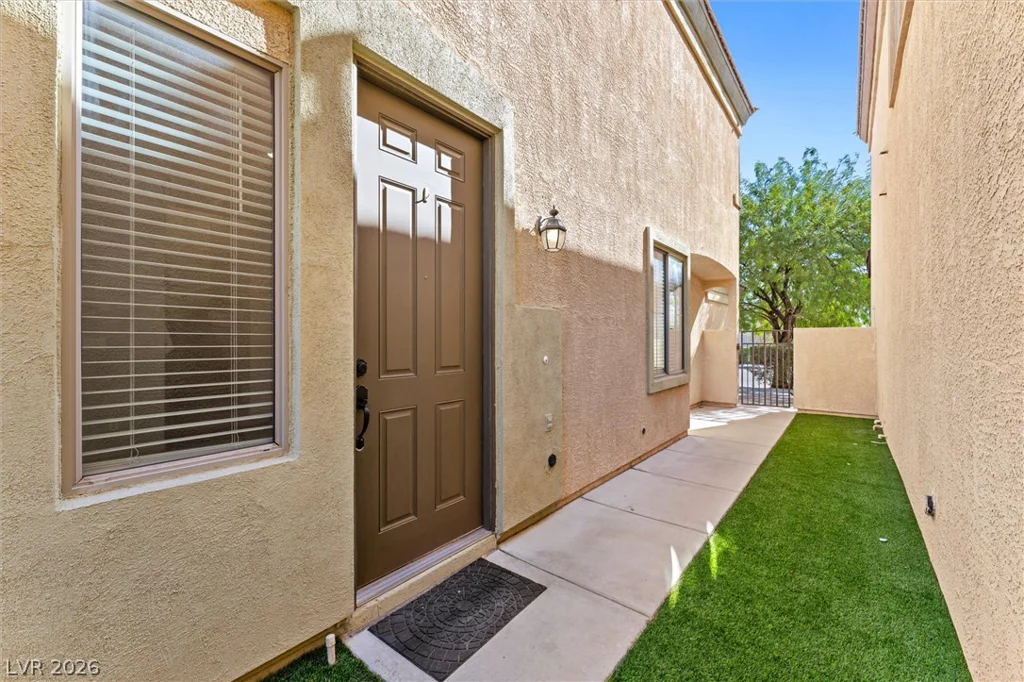 6443 Goldfield, North Las Vegas, NV 89084