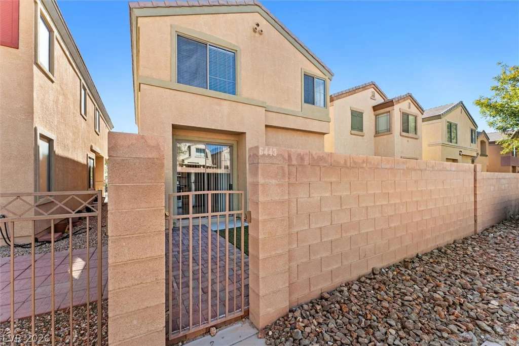 6443 Goldfield, North Las Vegas, NV 89084