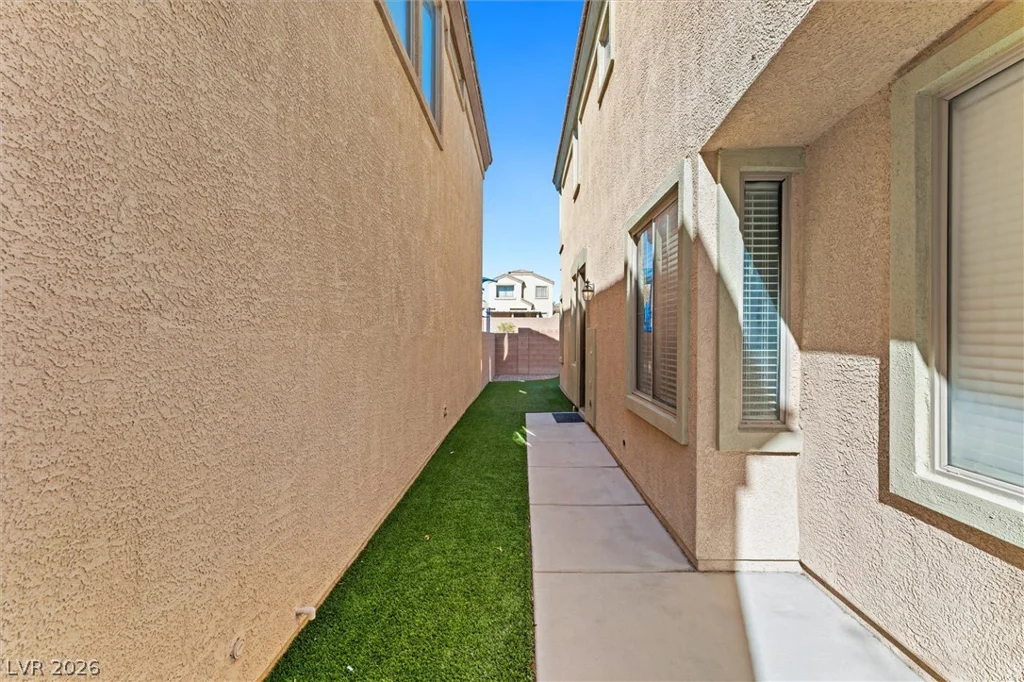 6443 Goldfield, North Las Vegas, NV 89084