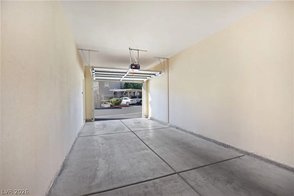 10550 Alexander, Las Vegas, NV 89129