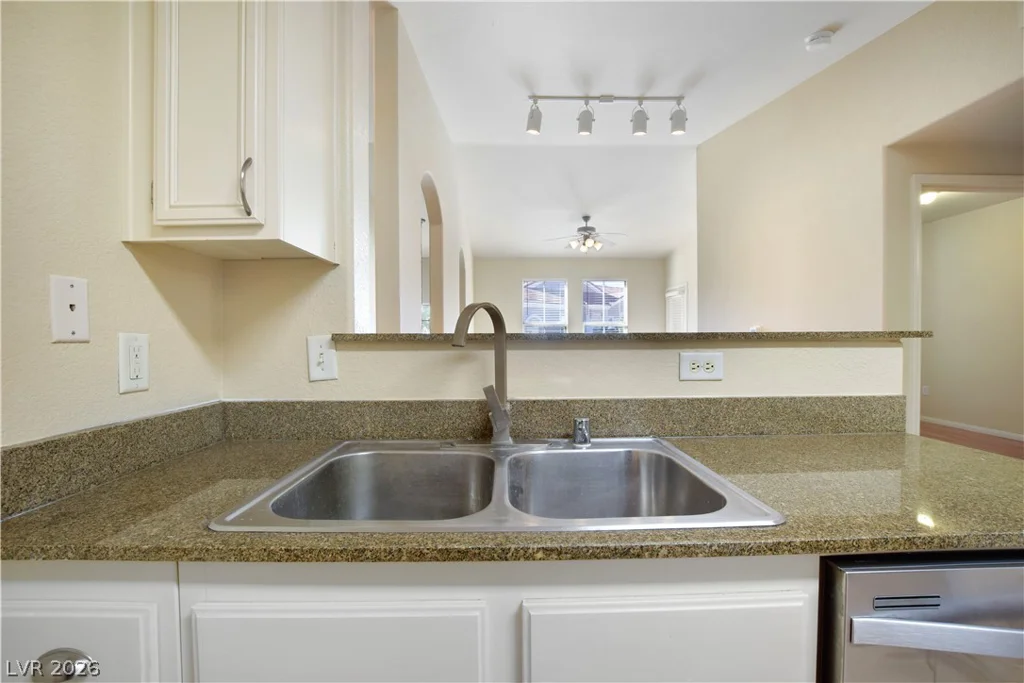 10550 Alexander, Las Vegas, NV 89129