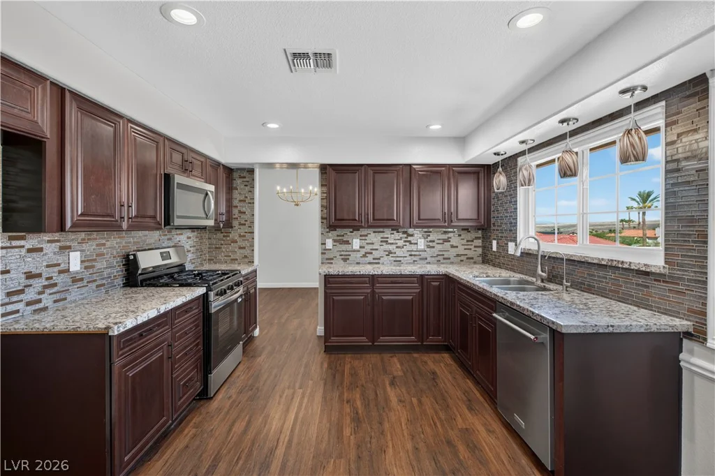 1049 Geranium, Henderson, NV 89011