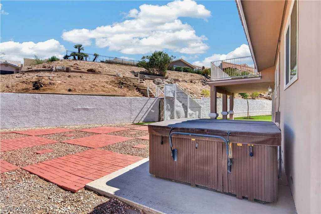 1049 Geranium, Henderson, NV 89011