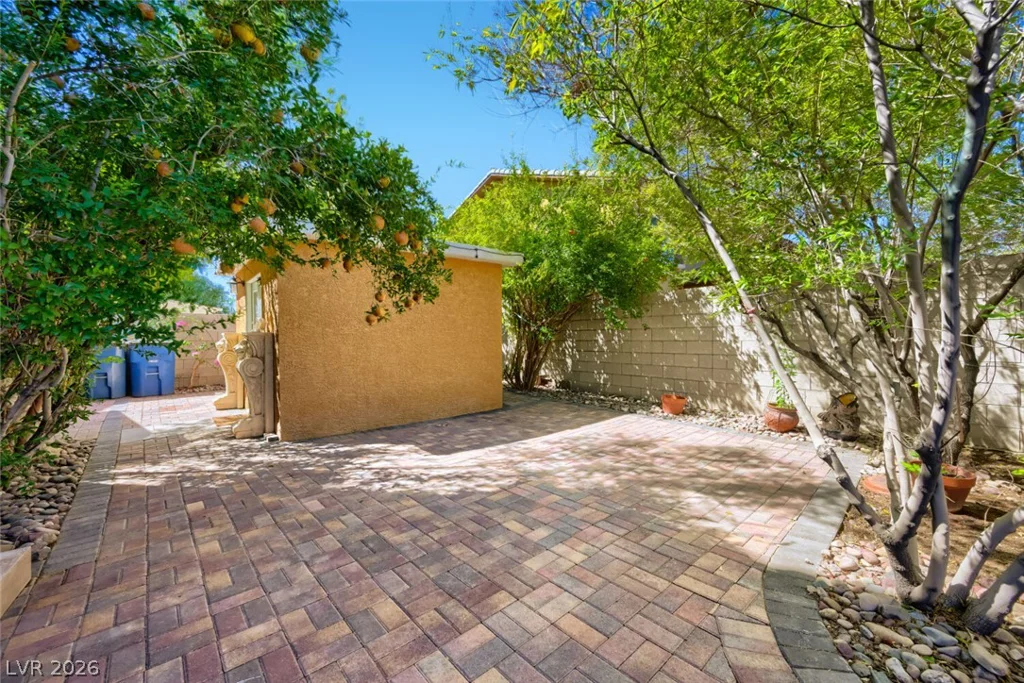 2621 Rainbow River, Las Vegas, NV 89142
