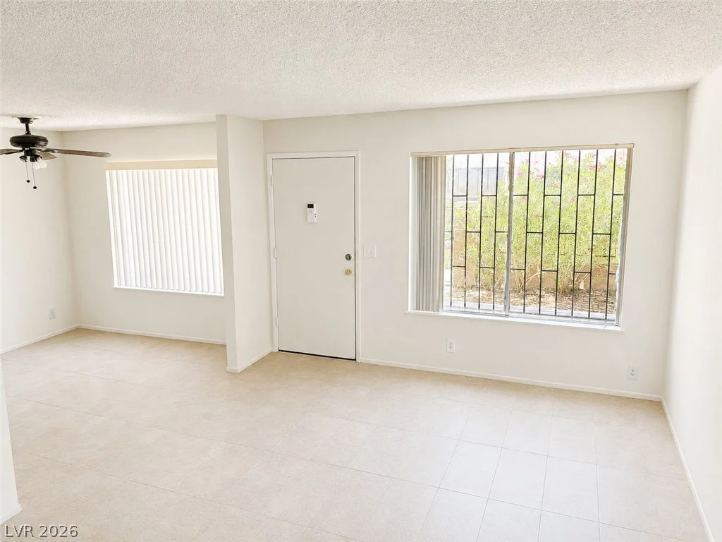 4338 Caliente, Las Vegas, NV 89119